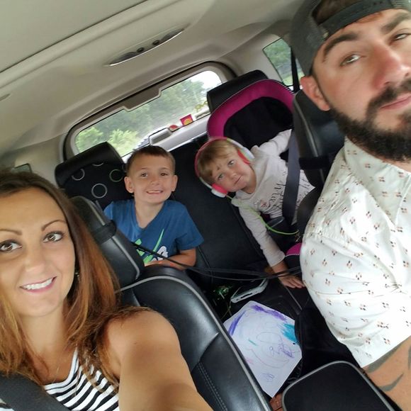 Meet your Posher, Stephanie - Picture 1 of 1